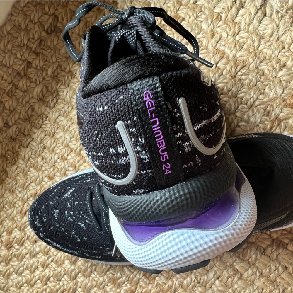 NWT ASICS nimbus24 gel athletic shoes